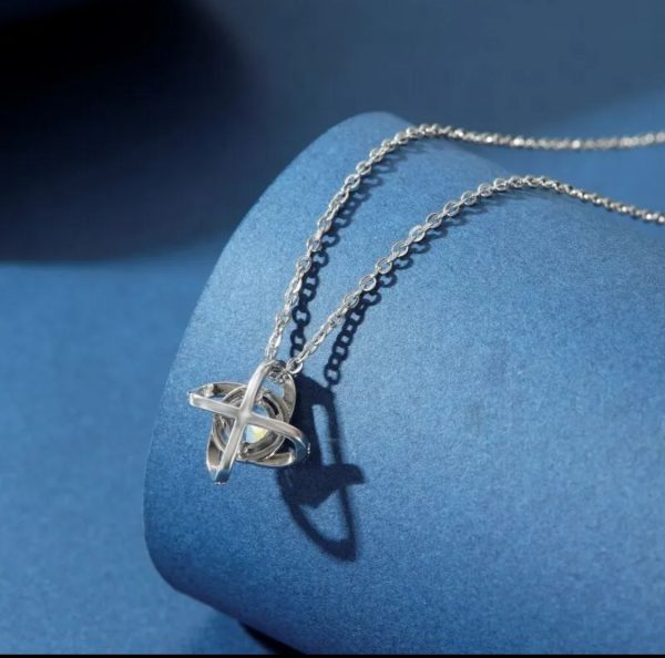 1pcs Steel Color-color Necklace Ladies Cold Wind Four Leaf Clover With Diamonds Brass Pendant Jewelry