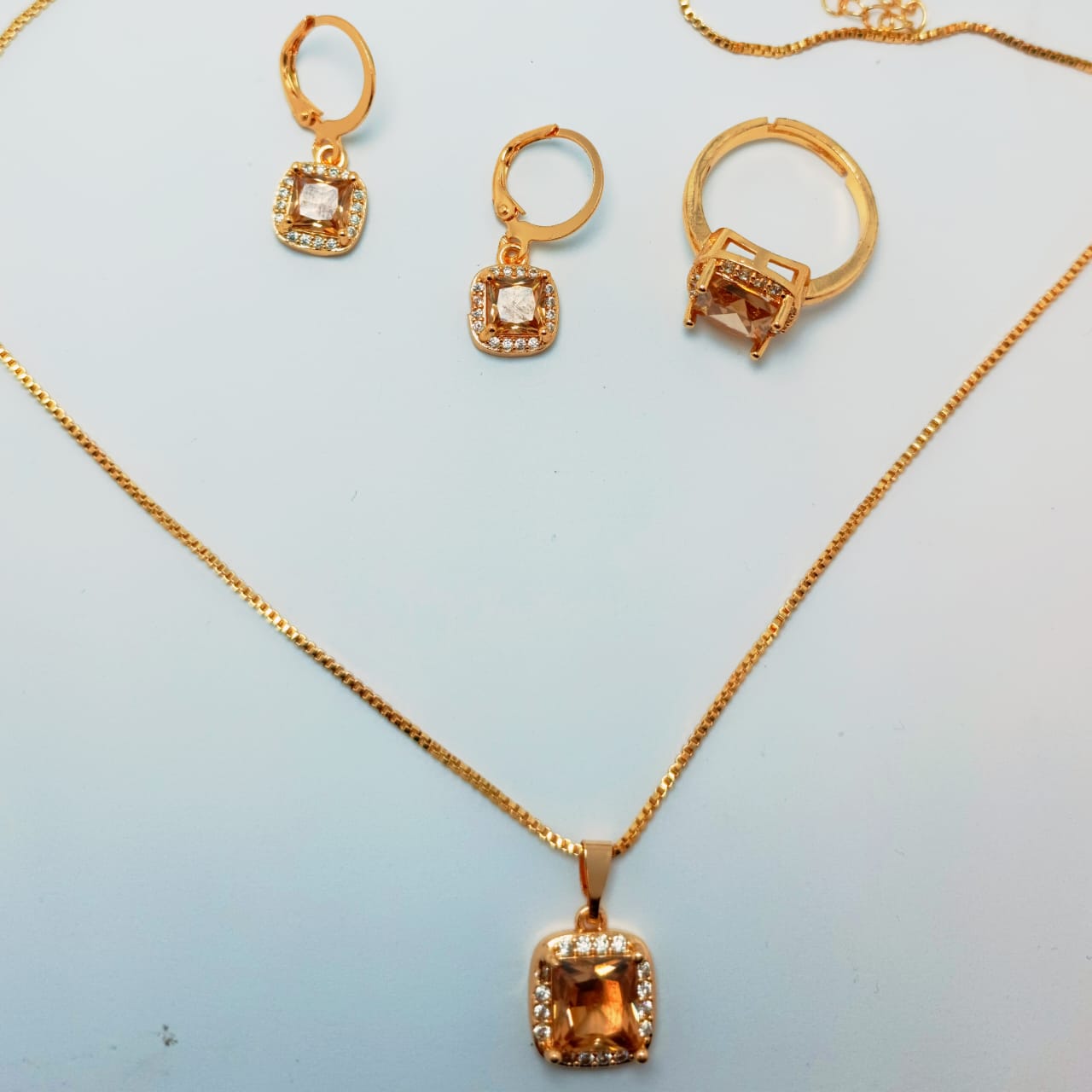 Golden Grace Jewelry Set – Necklace, Earrings & Ring