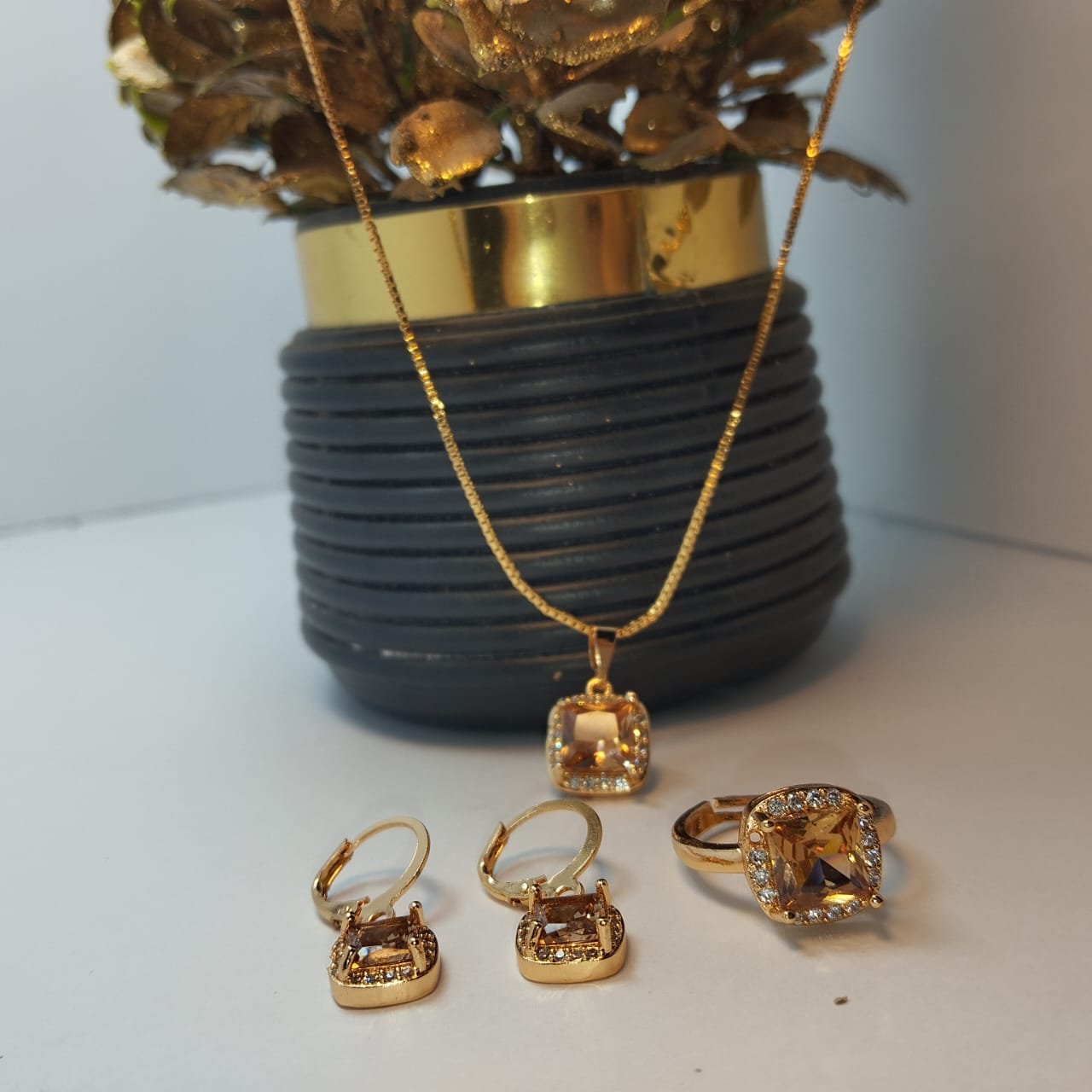 Golden Grace Jewelry Set – Necklace, Earrings & Ring